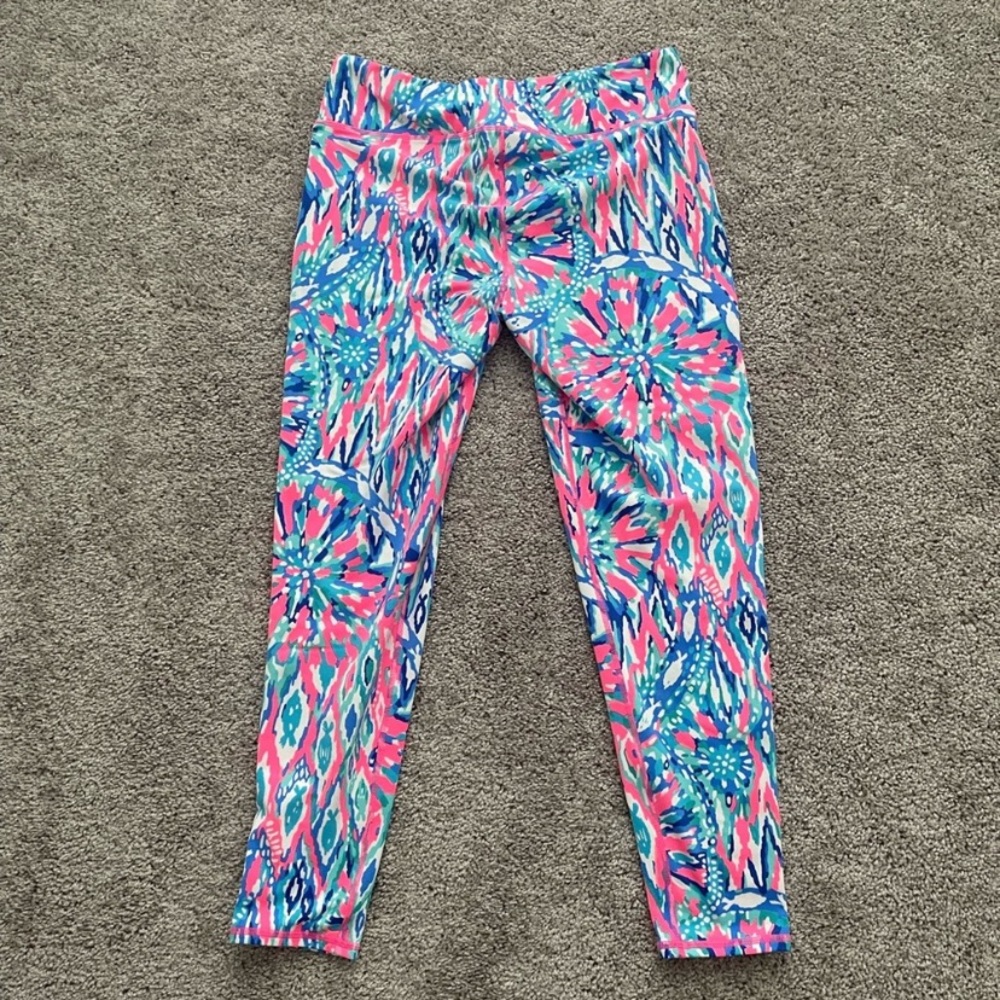 Luxletix Lilly Pulitzer size L leggings